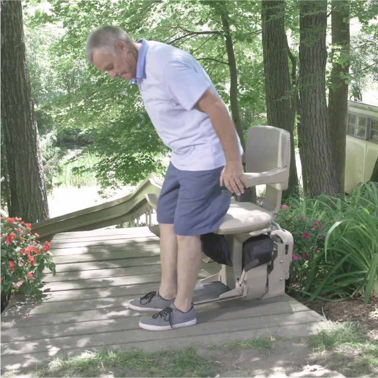 Bruno Elite outdoor curved stair lift